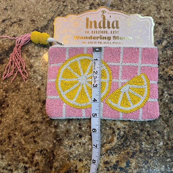 Wandering Moon | Lemon Beaded Bag 🍋 - Picture 5 of 6